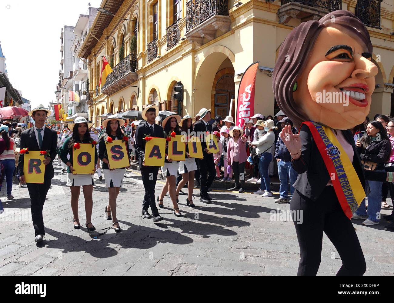 CUENCA DESFILE ESTUDIANTIL FISTAS DE CUENCA Cuenca Ecuador 11 De Abril Cuenca desfile estudiantil fistas de cuenca cuenca ecuador 11 de abril