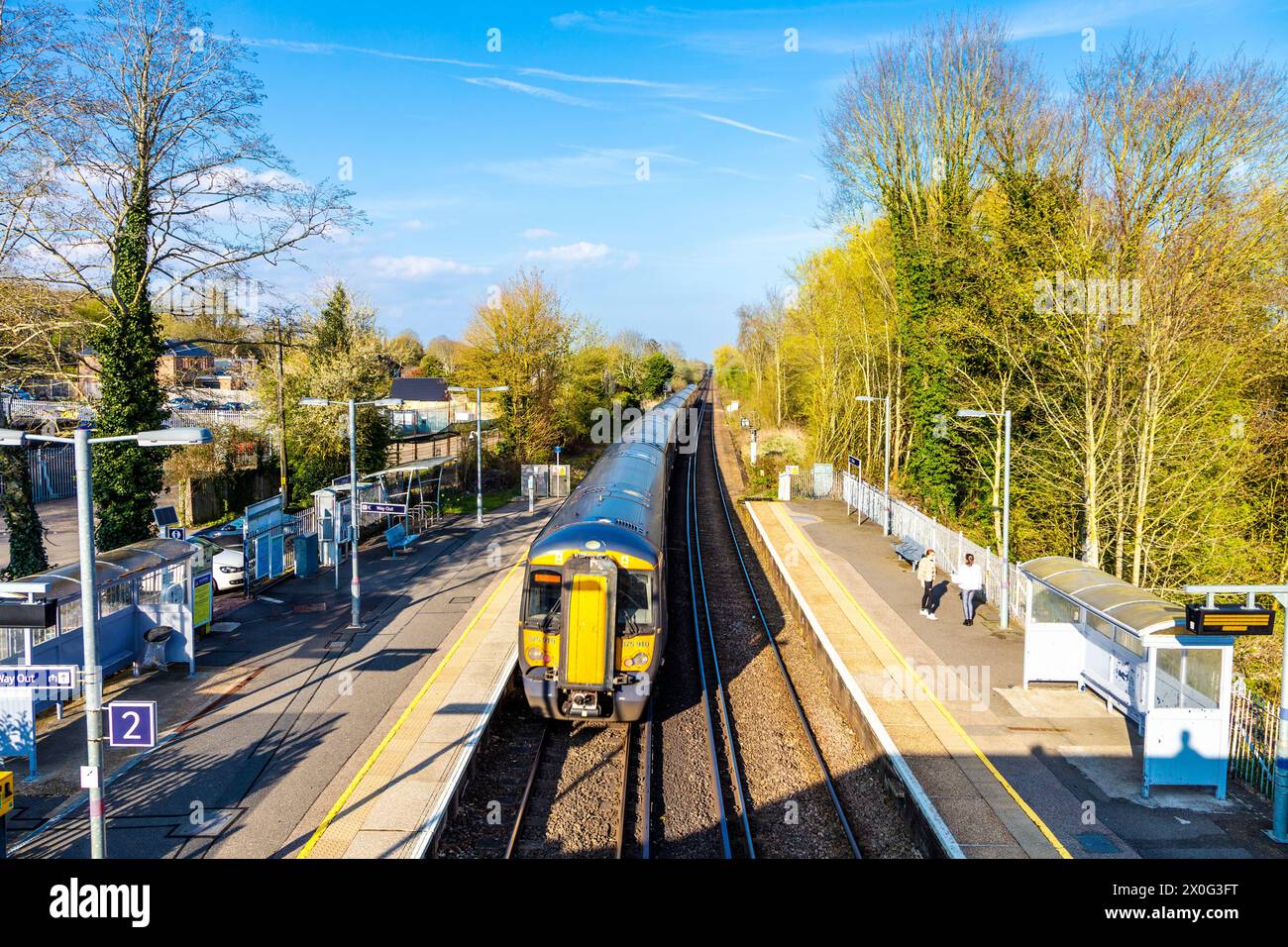 Train and platforms at Chilham Station, Kent, England Stock Photo