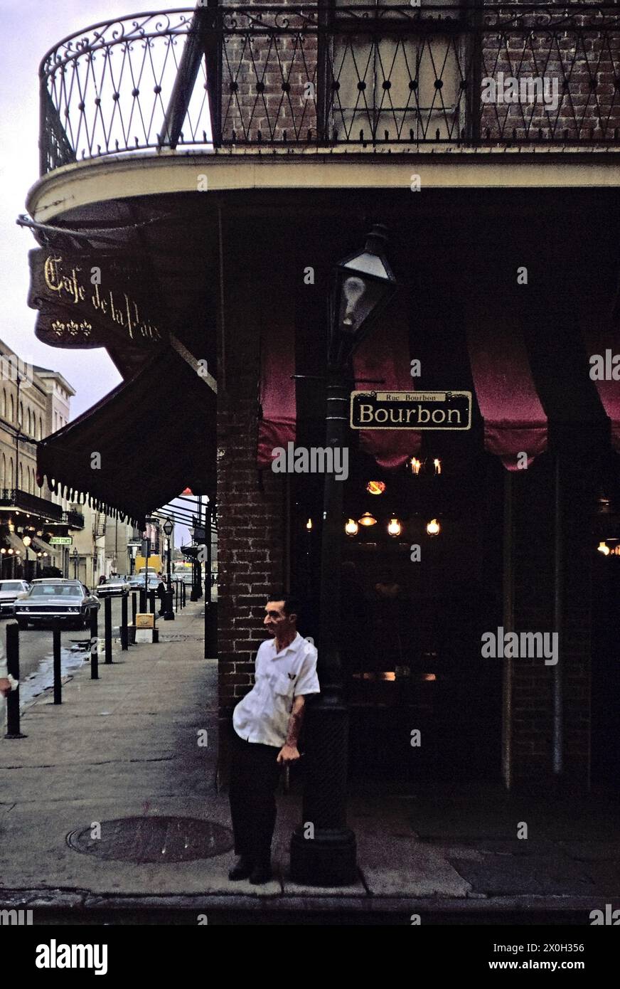 Bourbon Street in the French Quarter of New Orleans, Louisiana, USA. [automated translation] Stock Photo