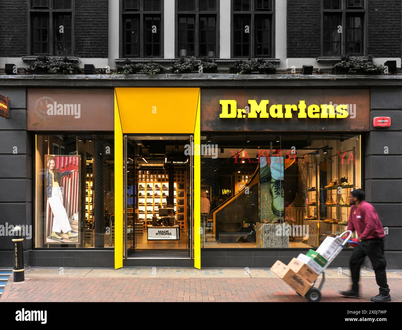 Dr martens carnaby sale