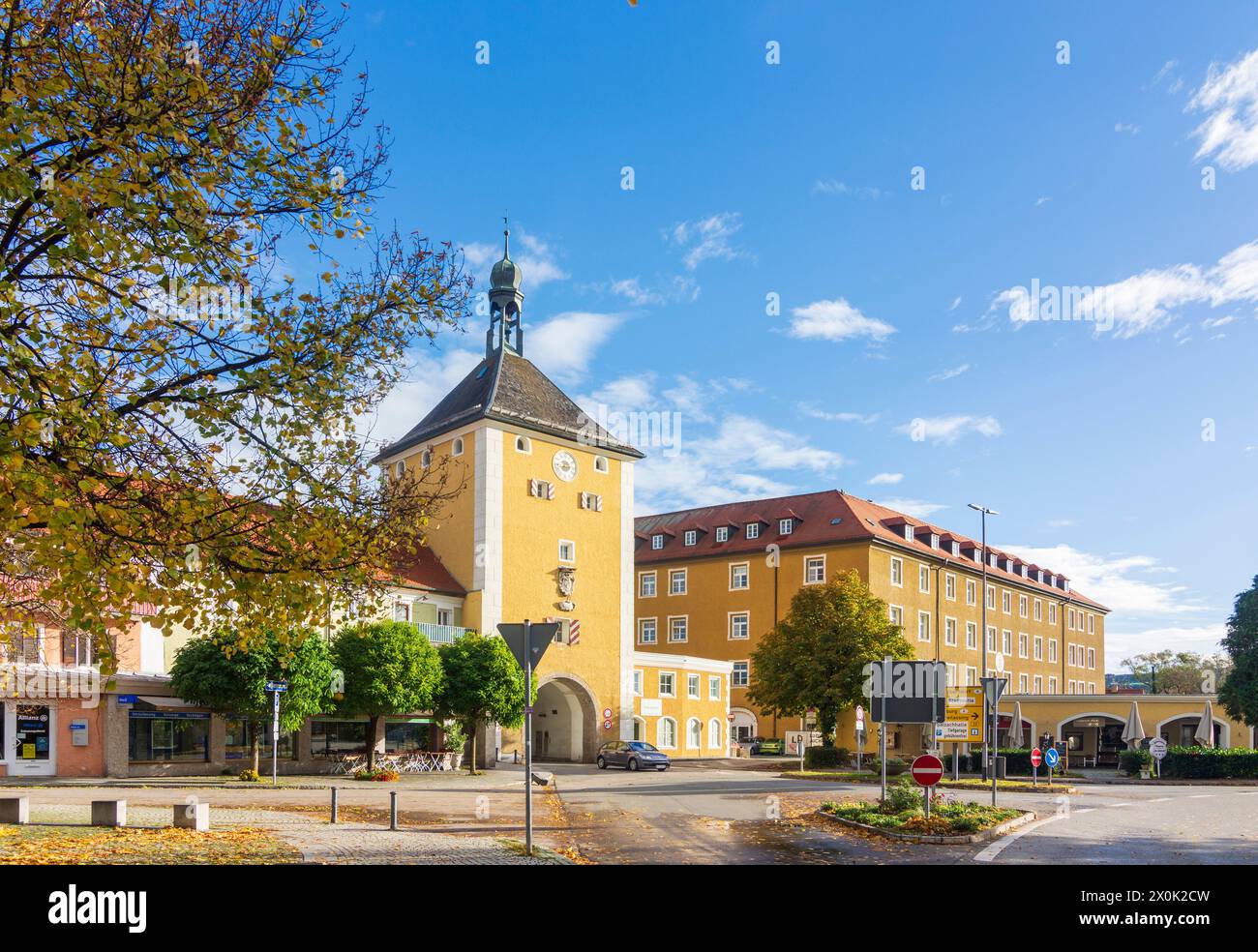 Laufen, Old Town, city gate Oberes Stadttor (Salzburger Tor), Schloss Laufen Castle, Berchtesgadener Land, Upper Bavaria, Bavaria, Germany Stock Photo