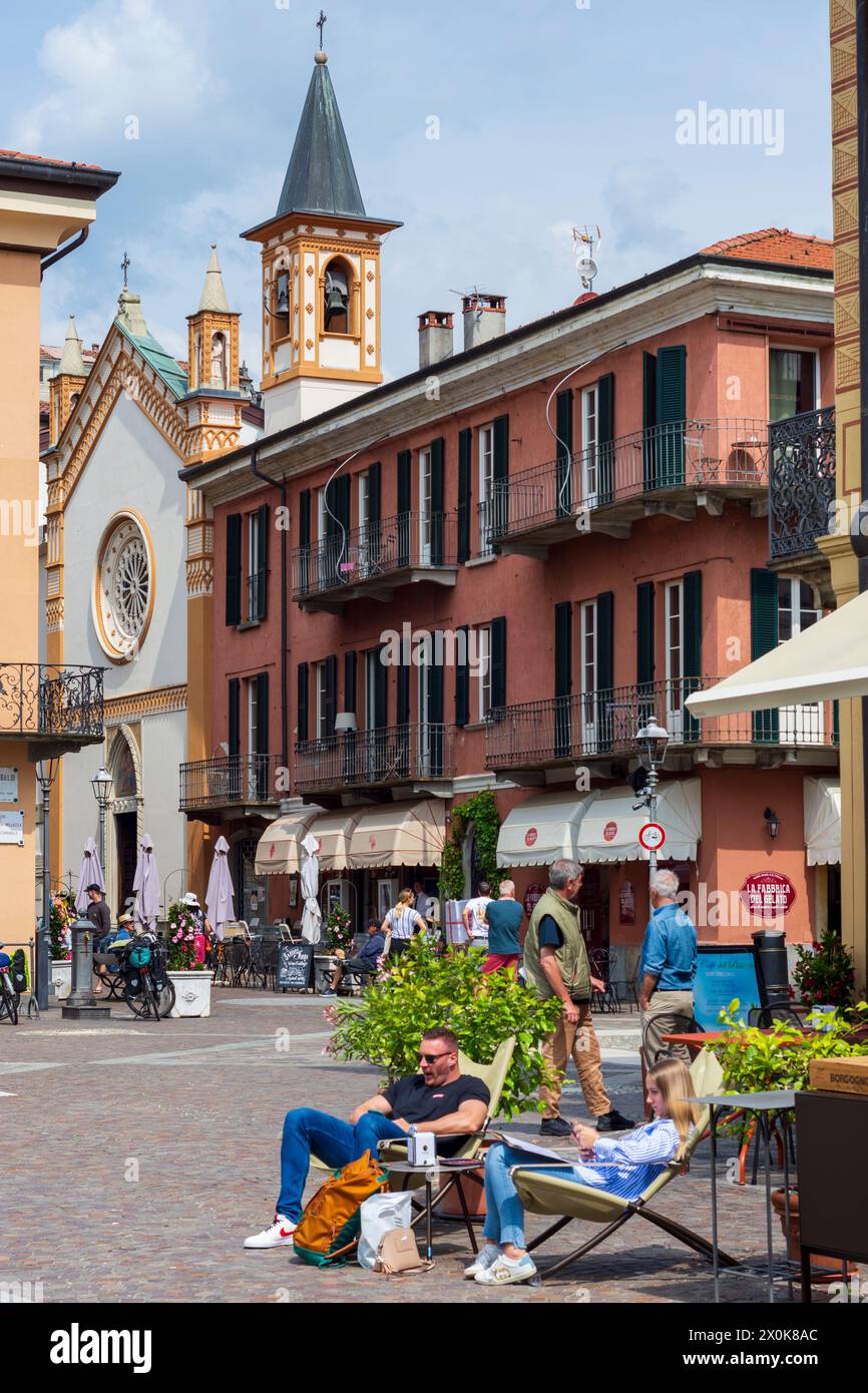 Square piazza garibald hires stock photography and images Alamy
