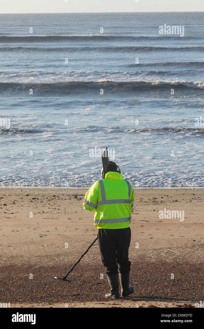 England, West Sussex, Littlehampton, Metal Detecting on the Beach Stock