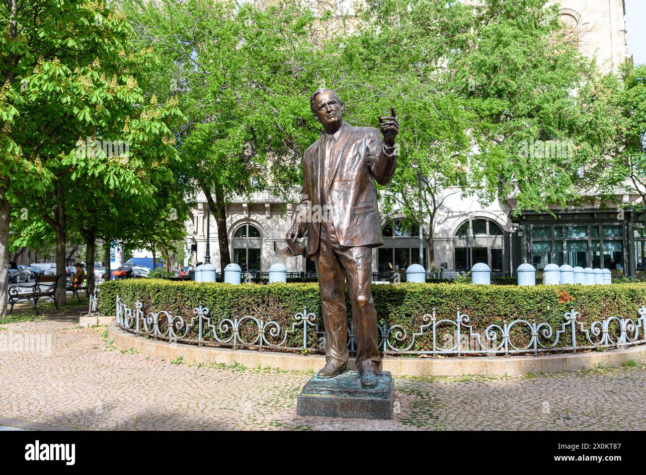 The statue of United States President George H. W. Bush in Budapest at Szabadsag ter Stock Photo