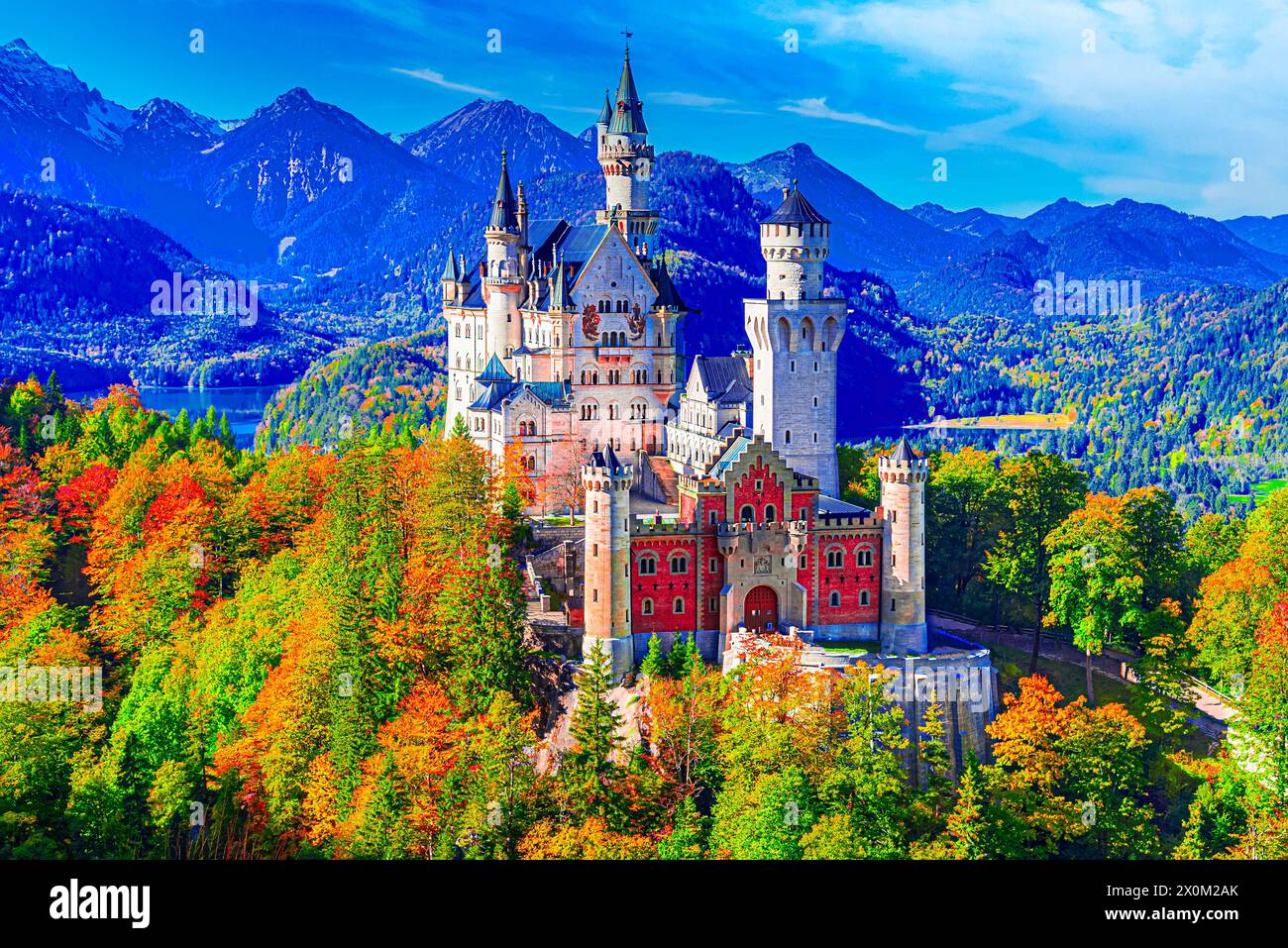 Neuschwanstein, Bavaria,Fussen province, Germany: Famous Schloss Neuschwanstein in  a beautiful autumn morning, Europe Stock Photo