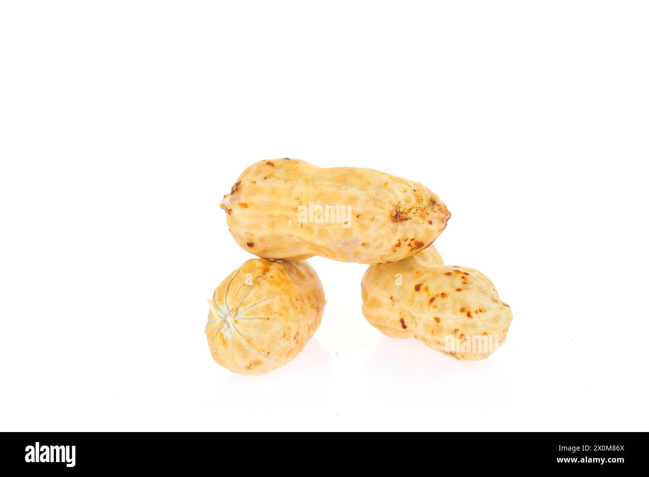 Raw Peanuts Without Shell Peanuts with and without shell hi-res stock photography and images - Alamy