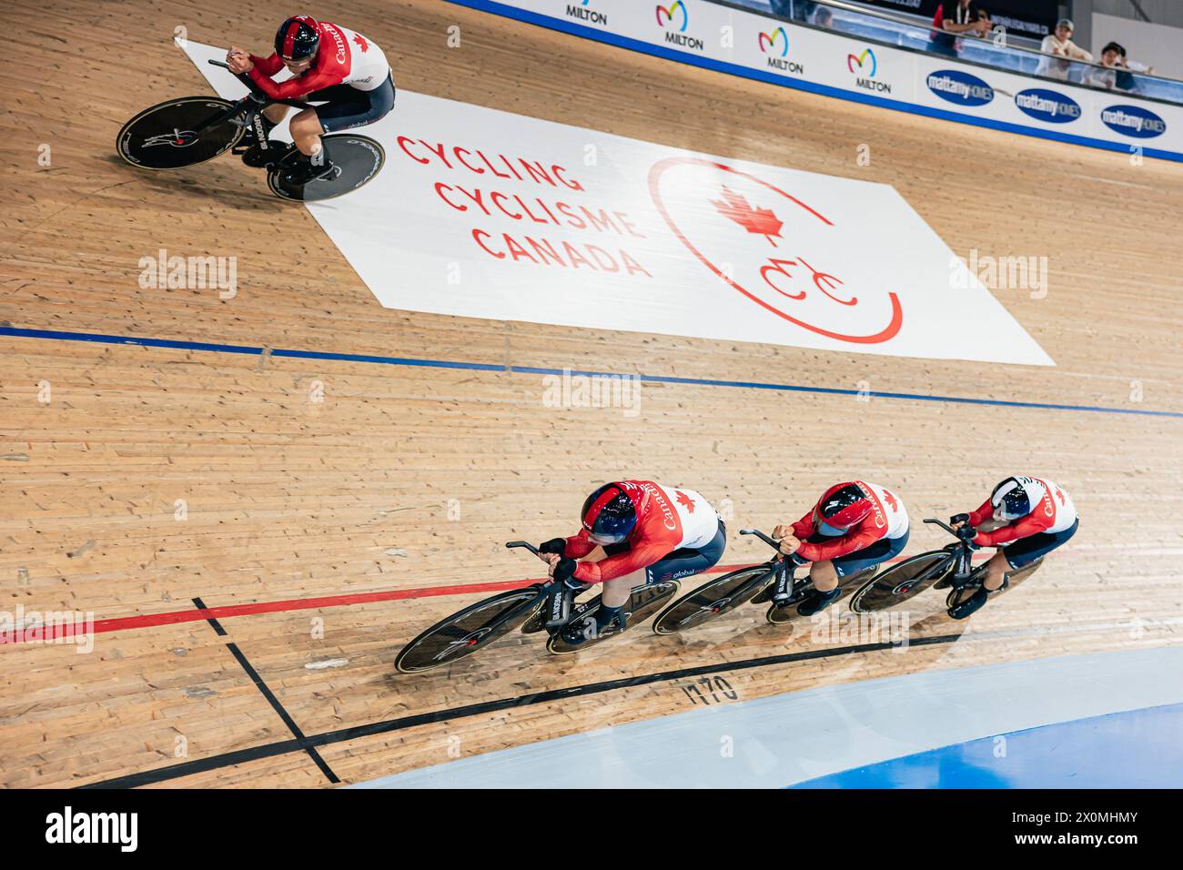 Sarah van dam hires stock photography and images Alamy