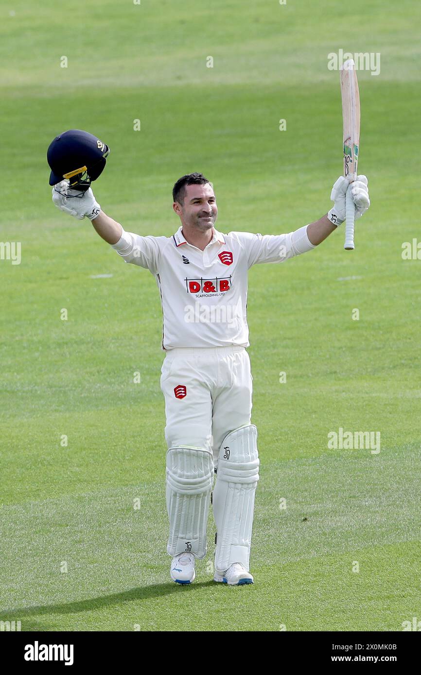 Dean Elgar of Essex raises his bat after reaching his century during Essex CCC vs Kent CCC, Vitality County Championship Division 1 Cricket at The Clo Stock Photo
