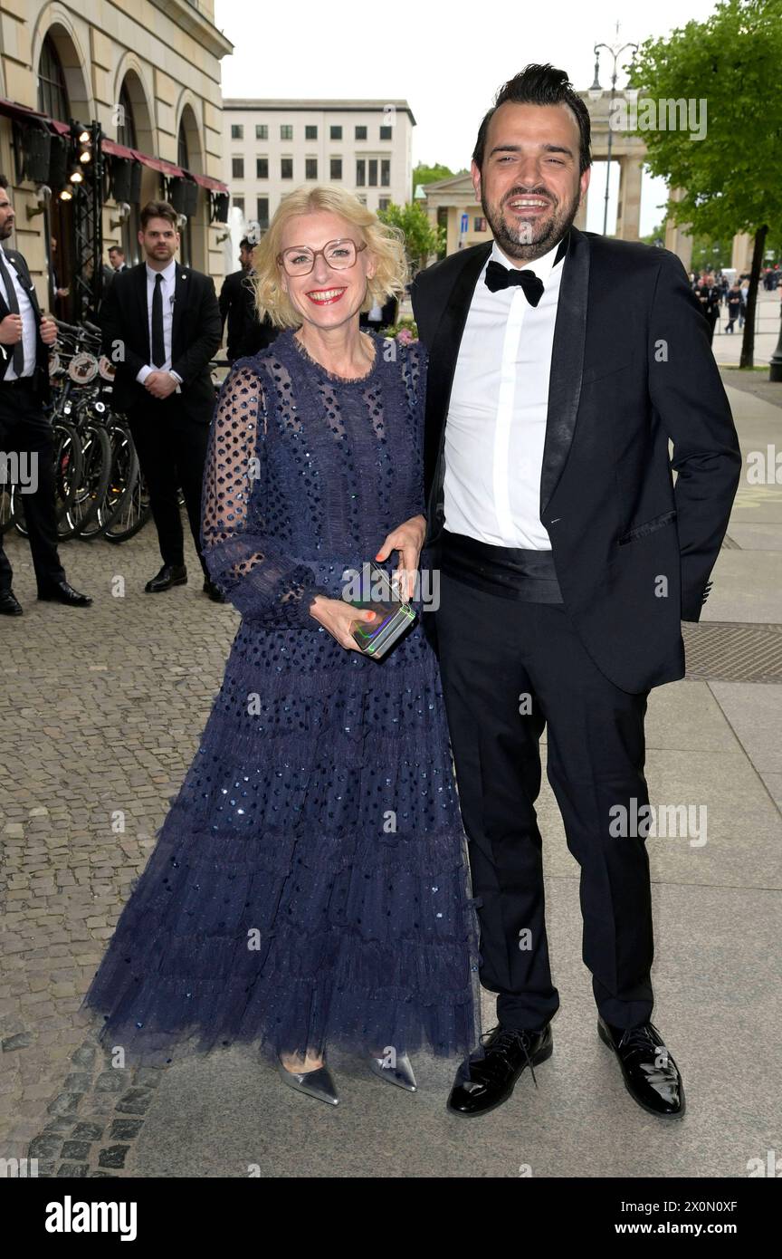 Tanja May und Tobias Render beim 71. Bundespresseball 2024 im Hotel Adlon Kempinski. Berlin, 12.04.2024 *** Tanja May and Tobias Render at the 71 Federal Press Ball 2024 at the Hotel Adlon Kempinski Berlin, 12 04 2024 Foto:xF.xKernx/xFuturexImagex bundespresseball 4567 Stock Photo