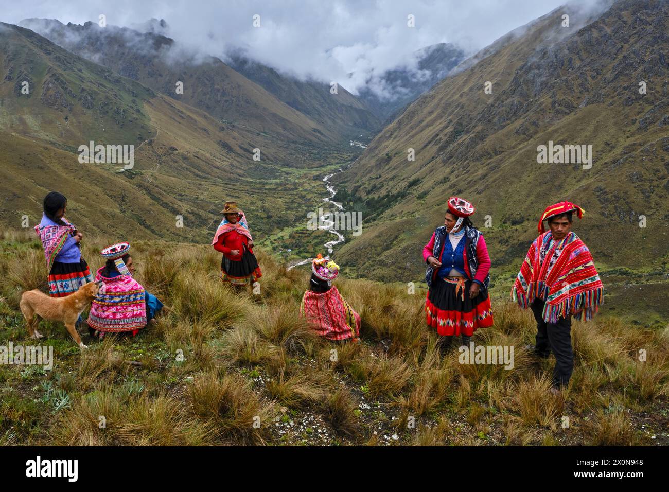 Peru, province of Cuzco, the Sacred Valley of the Incas, communities of the Andes, group of local Quechua peoples in the Vilcanota valley Stock Photo