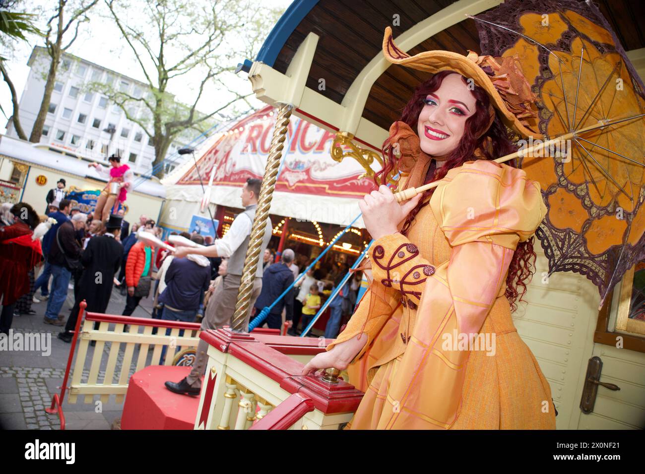 Circus roncalli hi-res stock photography and images - Page Circus roncalli hi-res stock photography and images - Page