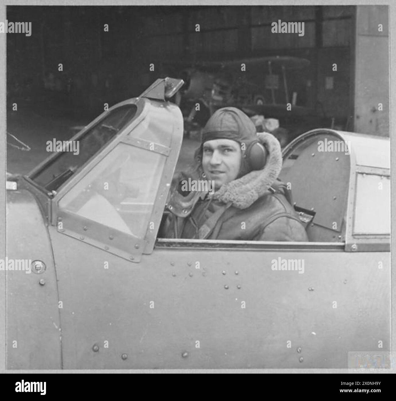 Aircraft climb hi-res stock photography and images - Alamy