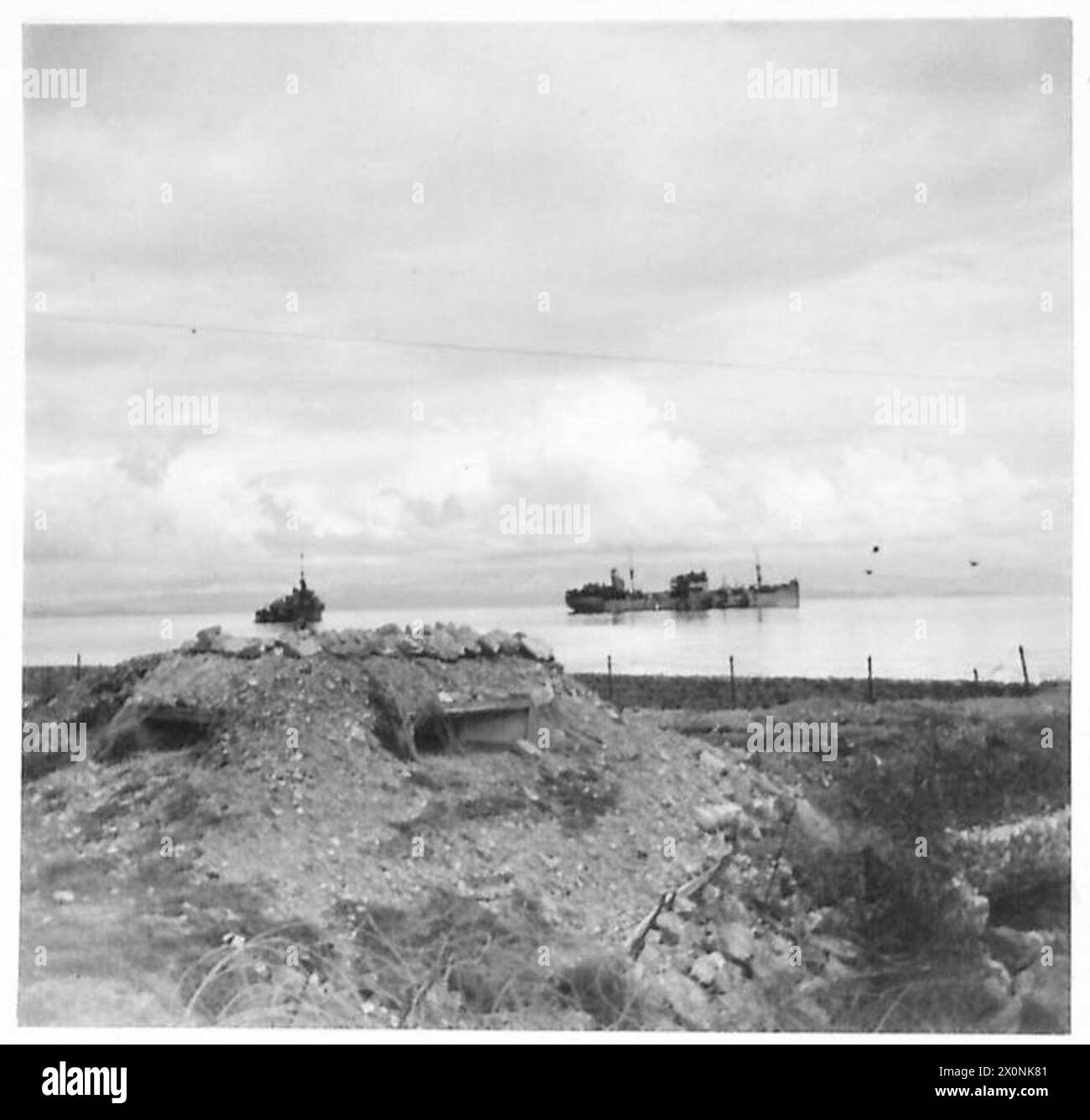 AEGEAN ISLANDS REOCCUPIED BY ALLIED FORCESTHE ISLAND OF KHIOS - A typical M.G. post strategically placed to defend the inner harbour. Photographic negative , British Army Stock Photo