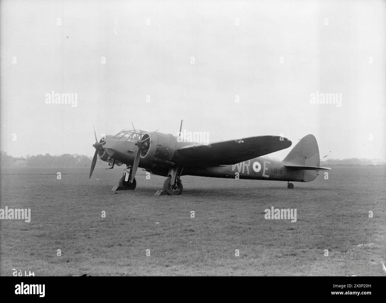 AIRCRAFT OF THE ROYAL AIR FORCE 1939-1945: BRISTOL TYPE 142M BLENHEIM I. - Blenheim Mark IF, L1336 WR-E, of No. 248 Squadron RAF based at Hendon, on the ground at Northolt, Middlesex , Royal Air Force, Wing, 246 Stock Photo