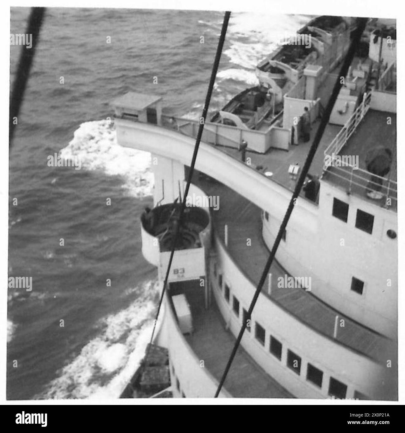 H.M.TROOPSHIP "QUEEN ELIZABETH" - Birds-eye shot of starboard side