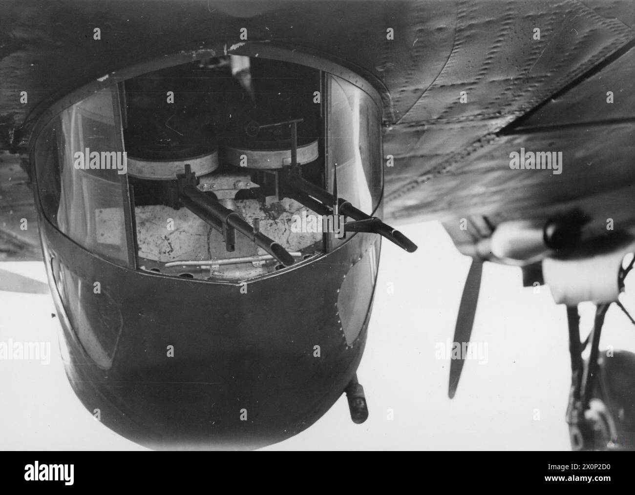 RAF BOMBER COMMAND - The twin Vickers K guns in the ventral gun ...