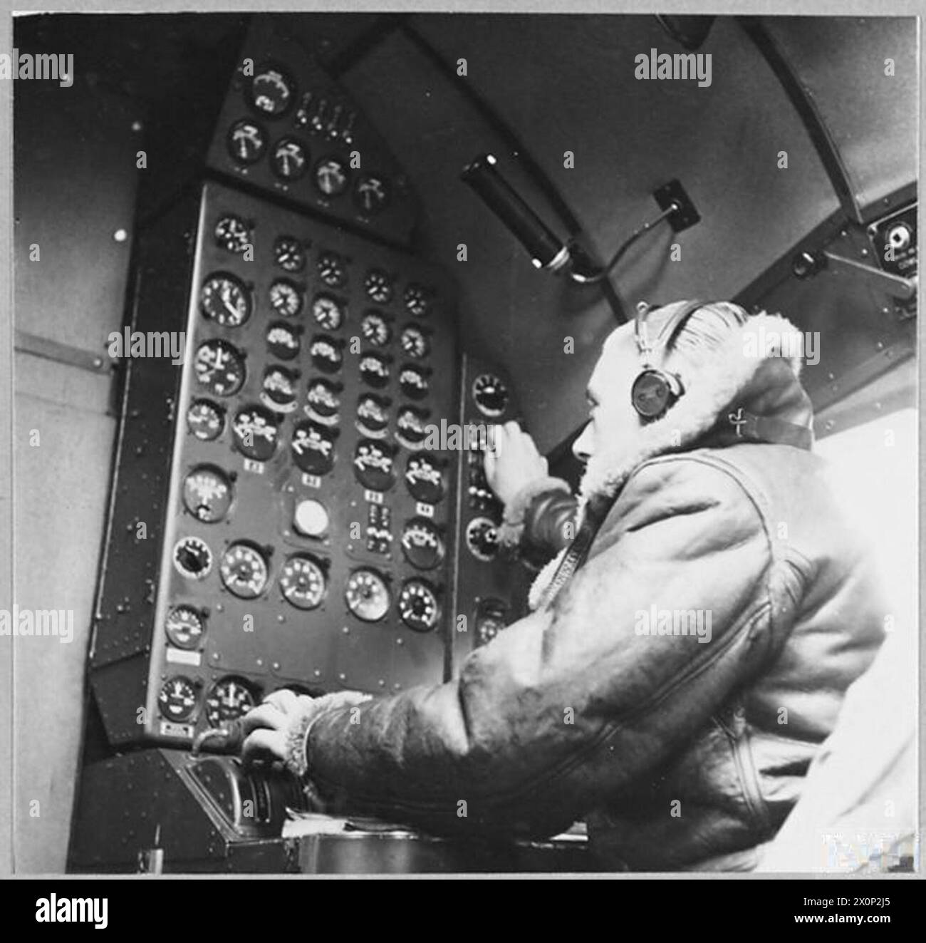 Aircraft systems hi-res stock photography and images - Alamy