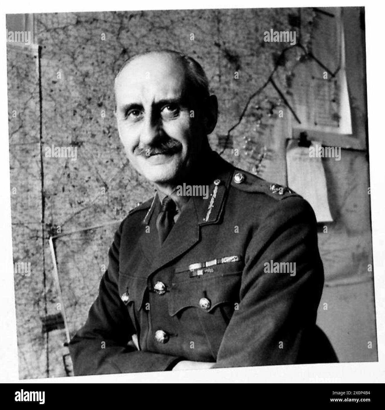 PORTRAITS OF ANTI-AIRCRAFT COMMAND OFFICERS & GUN OPERATIONS ROOMS ...