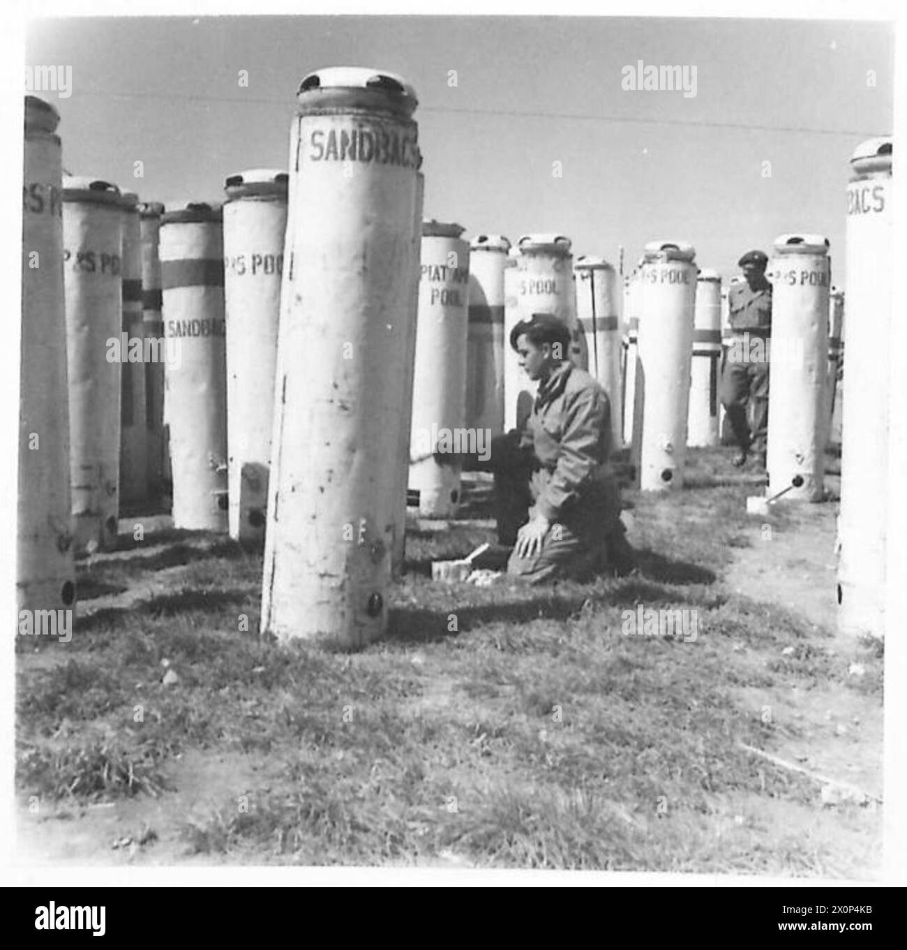 ITALY : AIRBORNE OPERATIONS - Pte. A. MacIntyre of Glasgow (5 Btn ...