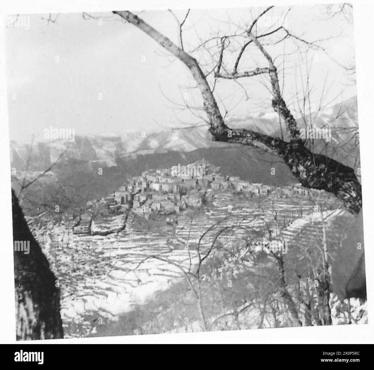 FIFTH ARMY : ITALIAN PARTISANS - Situated in the mountain range the