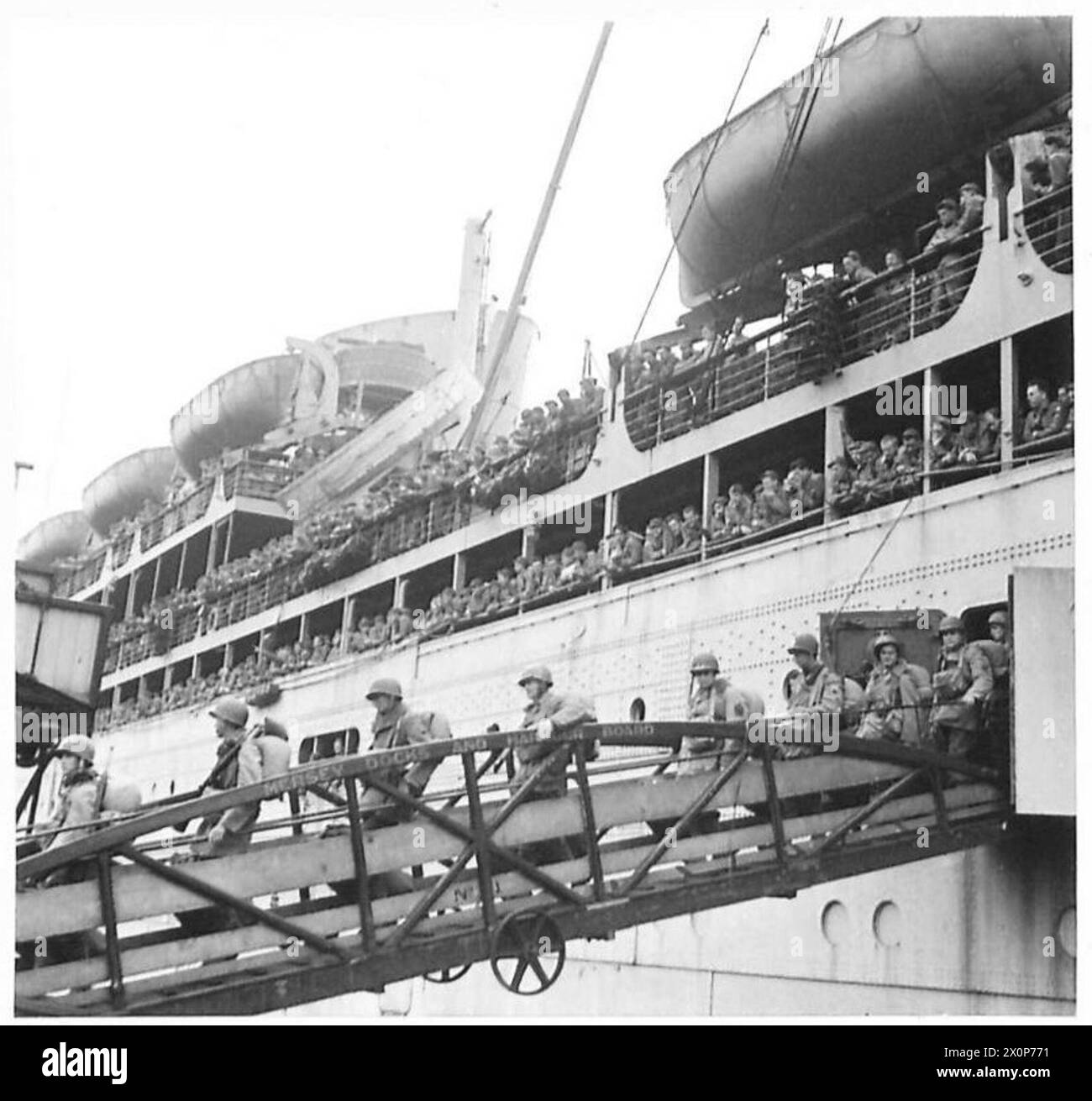 Arrival of american troops hi-res stock photography and images - Alamy