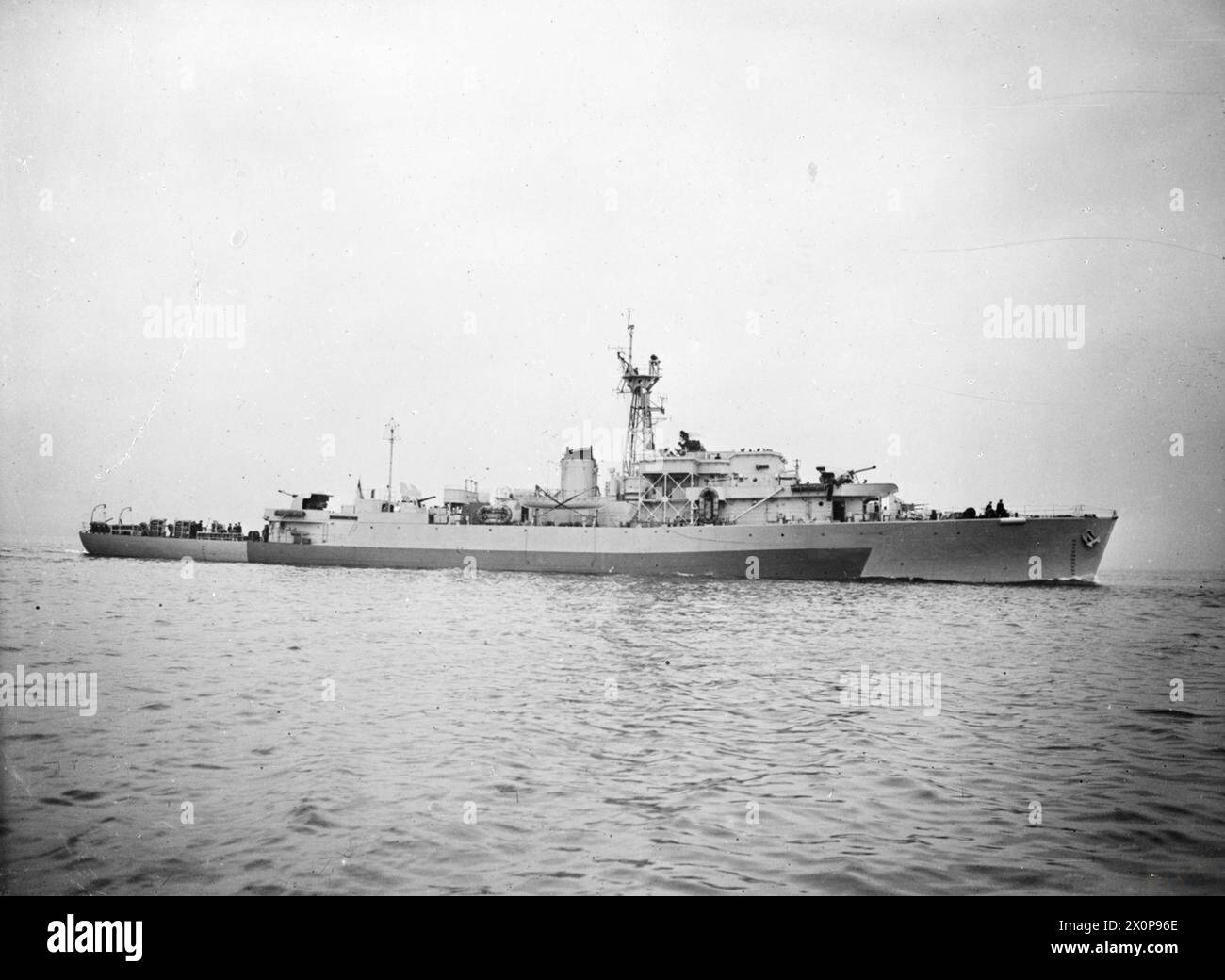 HMS WIDEMOUTH BAY, BRITISH BAY CLASS FRIGATE. JANUARY 1945, AT SEA. - , Royal Navy, HMS Winteringham, Minesweeper, (1955) Stock Photo