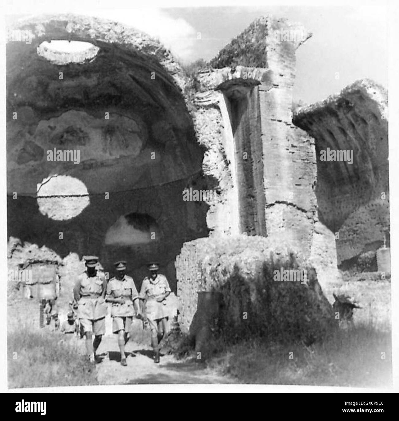 H.M. THE KING VISITS 5TH CORPS - His Majesty had tea in the famous ...