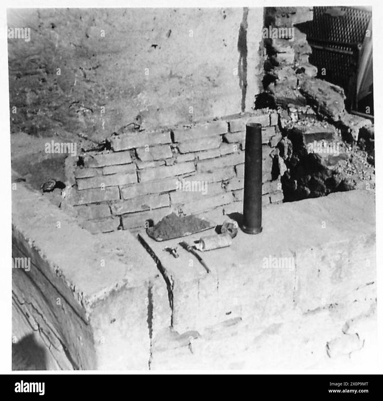 italy-an-improvised-hand-grenade-the-component-parts-of-the-new