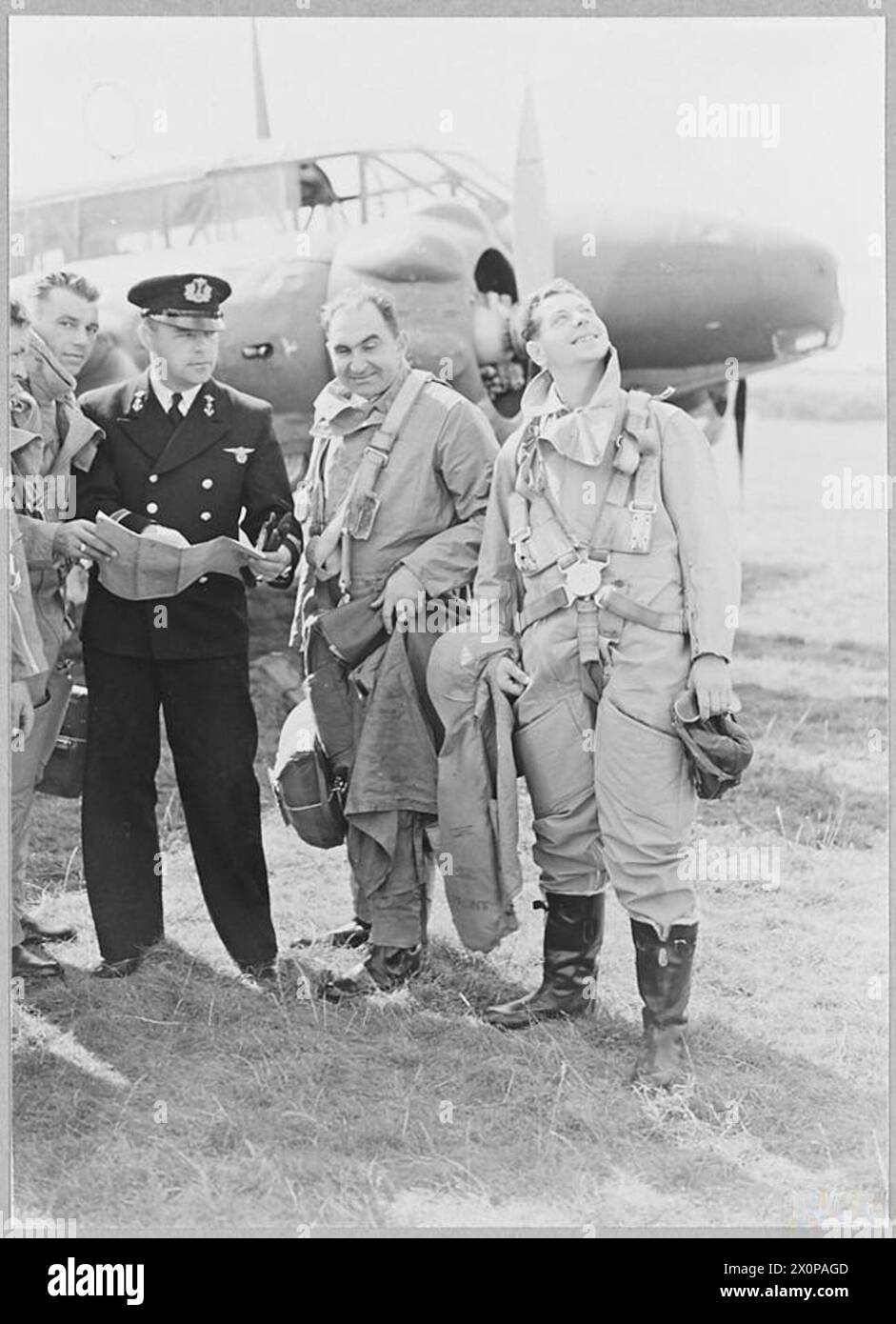 Pilots prepare plane flight hi-res stock photography and images - Alamy