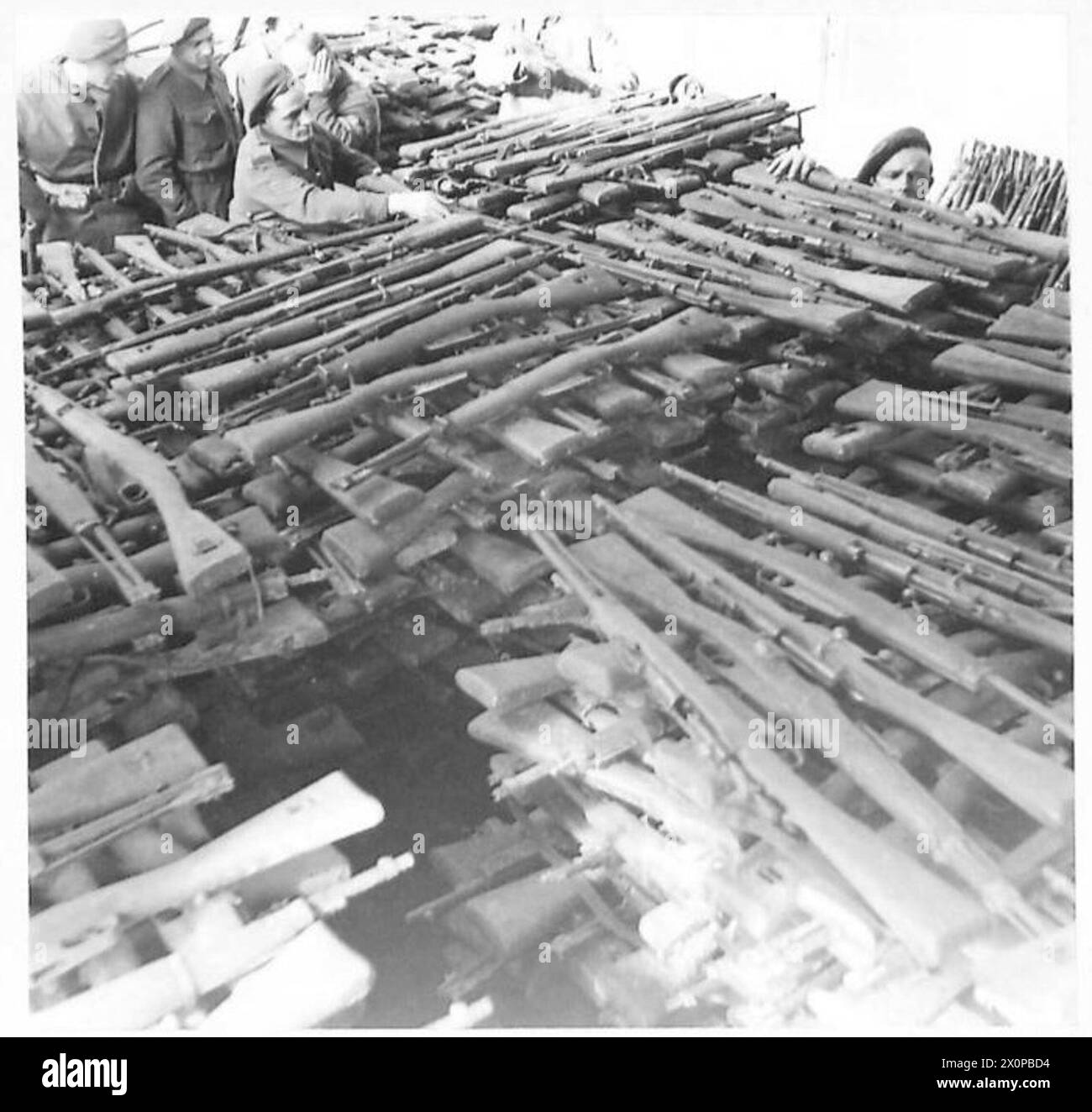 Ordnance rifles Black and White Stock Photos & Images - Alamy