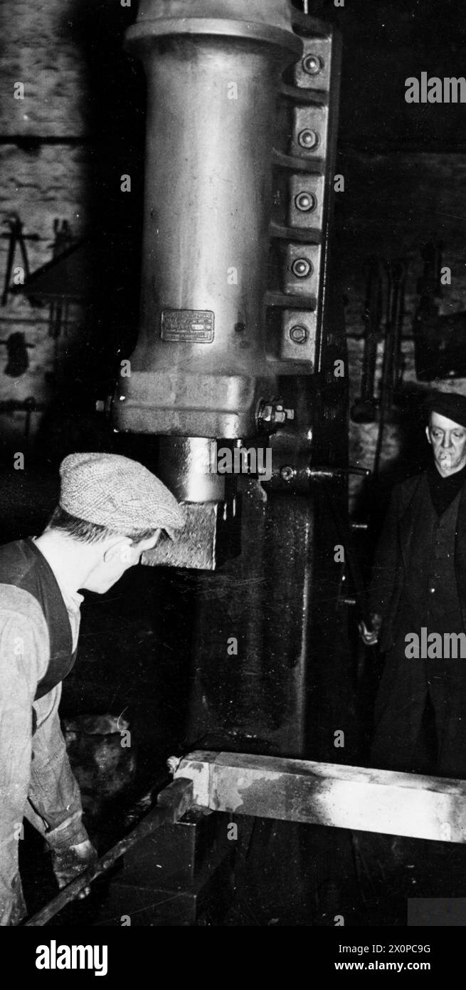 MEN BEHIND BRITAIN'S SHIPS. APRIL 1945, LIVERPOOL. ACTIVITIES OF ...