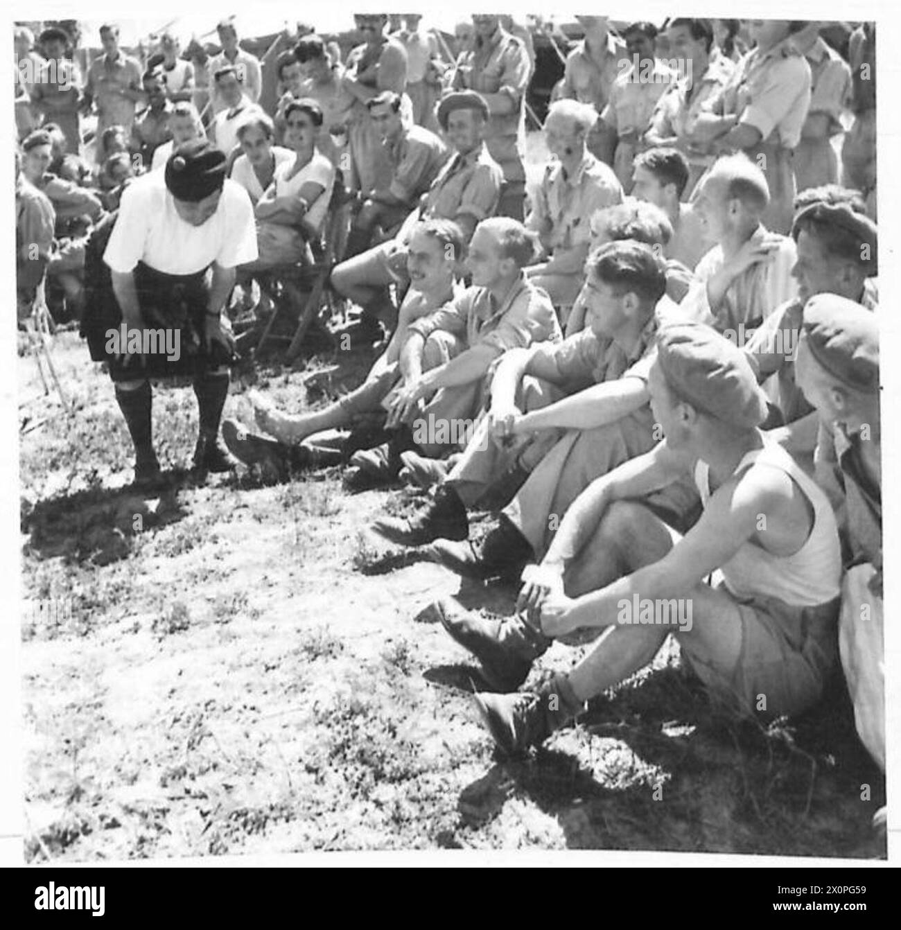 Soldiers with injuries Black and White Stock Photos & Images - Alamy