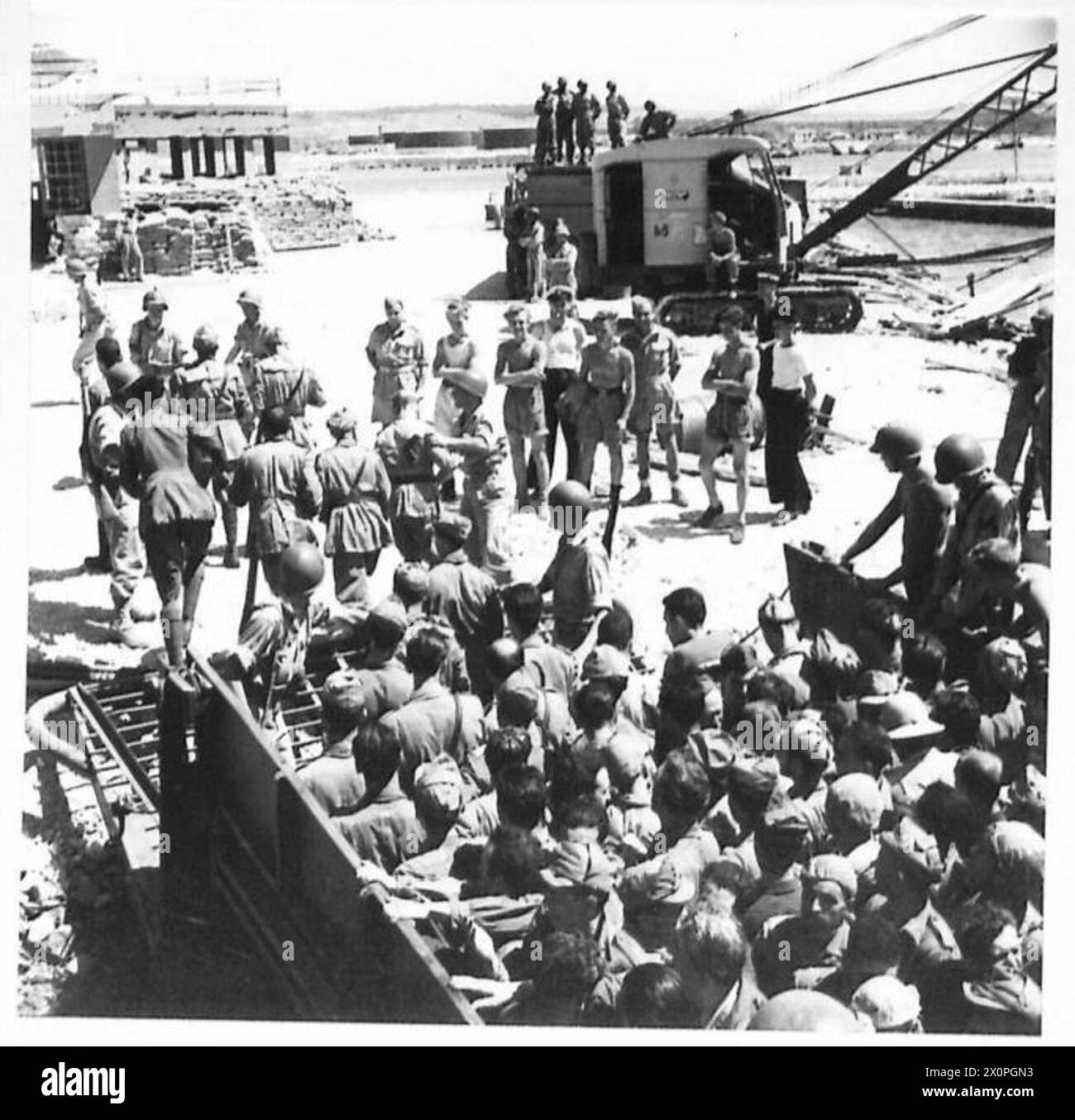 Prisoners of war from Sicily disembark at Bizerta in North Africa ...