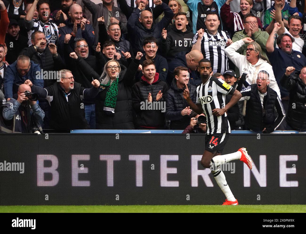 Newcastle United's Alexander Isak celebrates scoring their side's third goal of the game during the Premier League match at St James' Park, Newcastle upon Tyne. Picture date: Saturday April 13, 2024. Stock Photo
