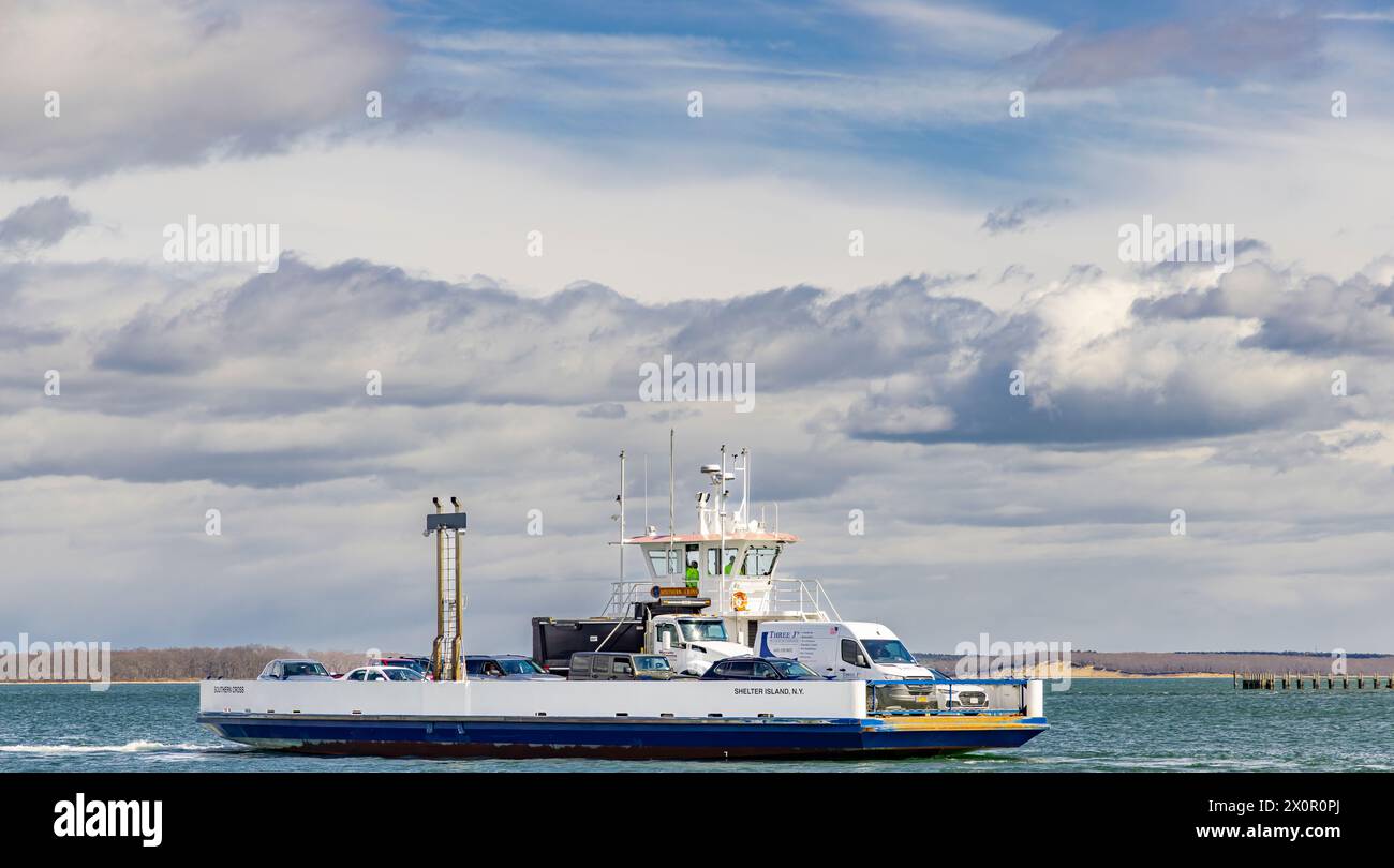 loaded shelter island ferry underway off shelter island, ny Stock Photo