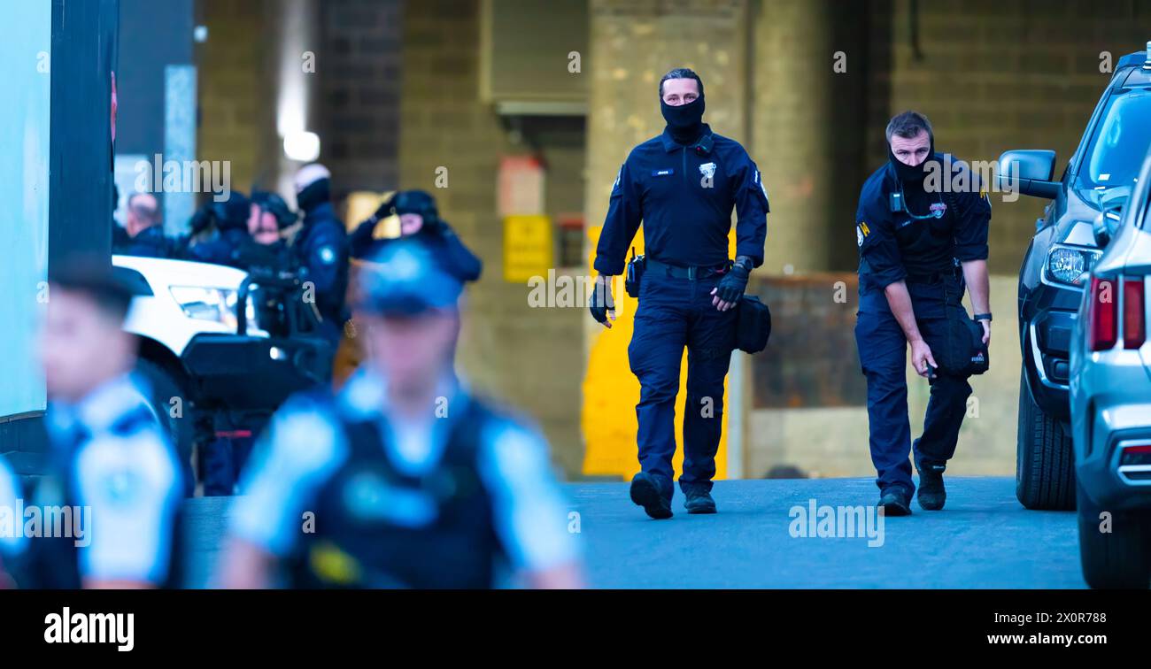 Sydney, Australia. 13 April 2024. A heavy police presence and lockdown has occurred at the Westfield shopping centre in Bondi Junction after a knife-wielding assassin attacked shoppers. Seven victims are confirmed dead, including the attacker, with another seven in critical condition in hospital. Credit: Robert Wallace / Wallace Media Network / Alamy Live News Stock Photo