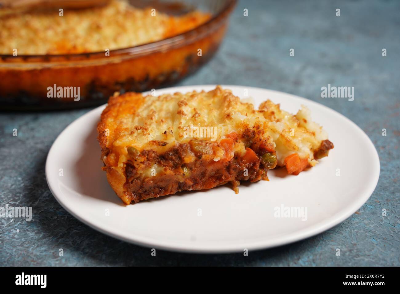 shepherd-s-pie-baked-mashed-potato-with-minced-beef-stock-photo-alamy
