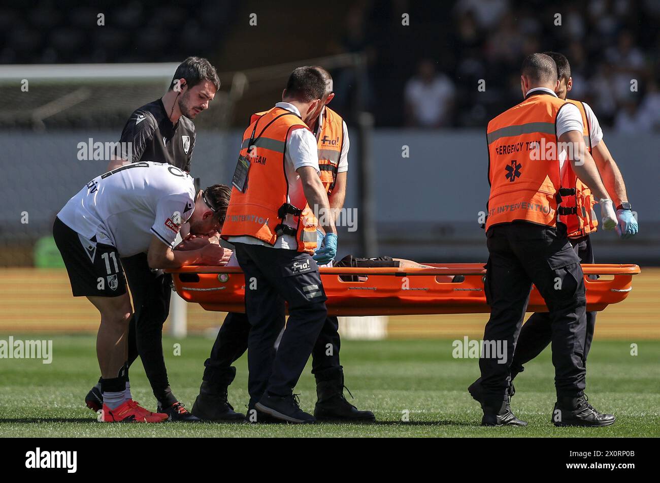 Guimarães, 04/13/2024 - Vitória Sport Clube hosted Sporting Clube Farense this afternoon at the D. Afonso Henriques Stadium in a game counting for the 29th round of the I League 2023/2024. João Mendes, injured. (Miguel Pereira/Global Imagens) Credit: Atlantico Press/Alamy Live News Stock Photo