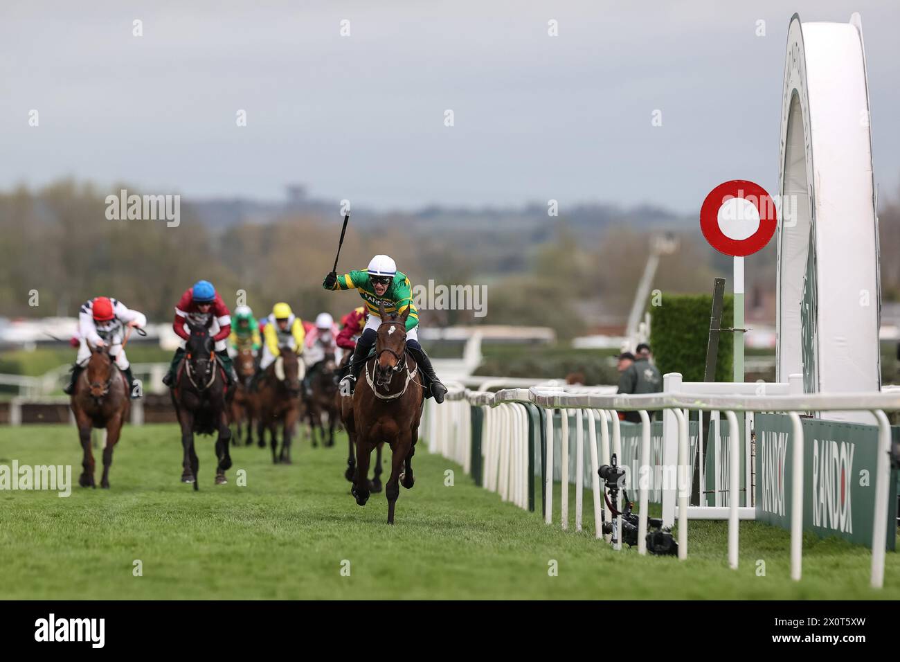 Paul Townend wins the 1600 Randox Grand National Handicap Chase on I