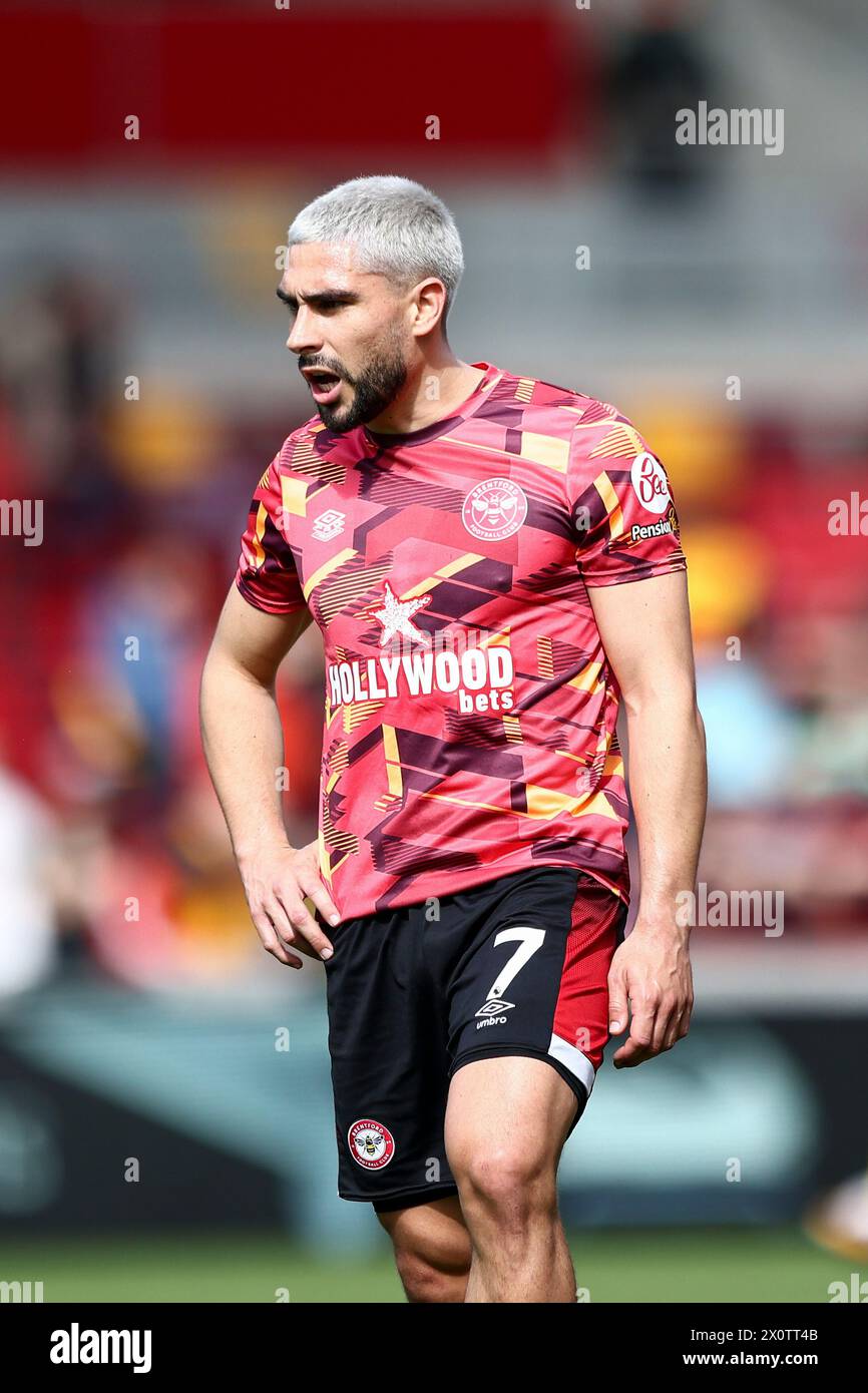Neal Maupay of Brentford during the Premier League match between Brentford and Sheffield United at the Gtech Community Stadium, Brentford on Saturday 13th April 2024. (Photo: Tom West | MI News) Credit: MI News & Sport /Alamy Live News Stock Photo
