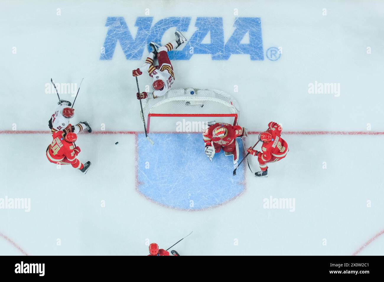 Minneapolis, Minnesota, USA. 13th Apr, 2024. Boston College forward CUTTER GAUTHIER (19