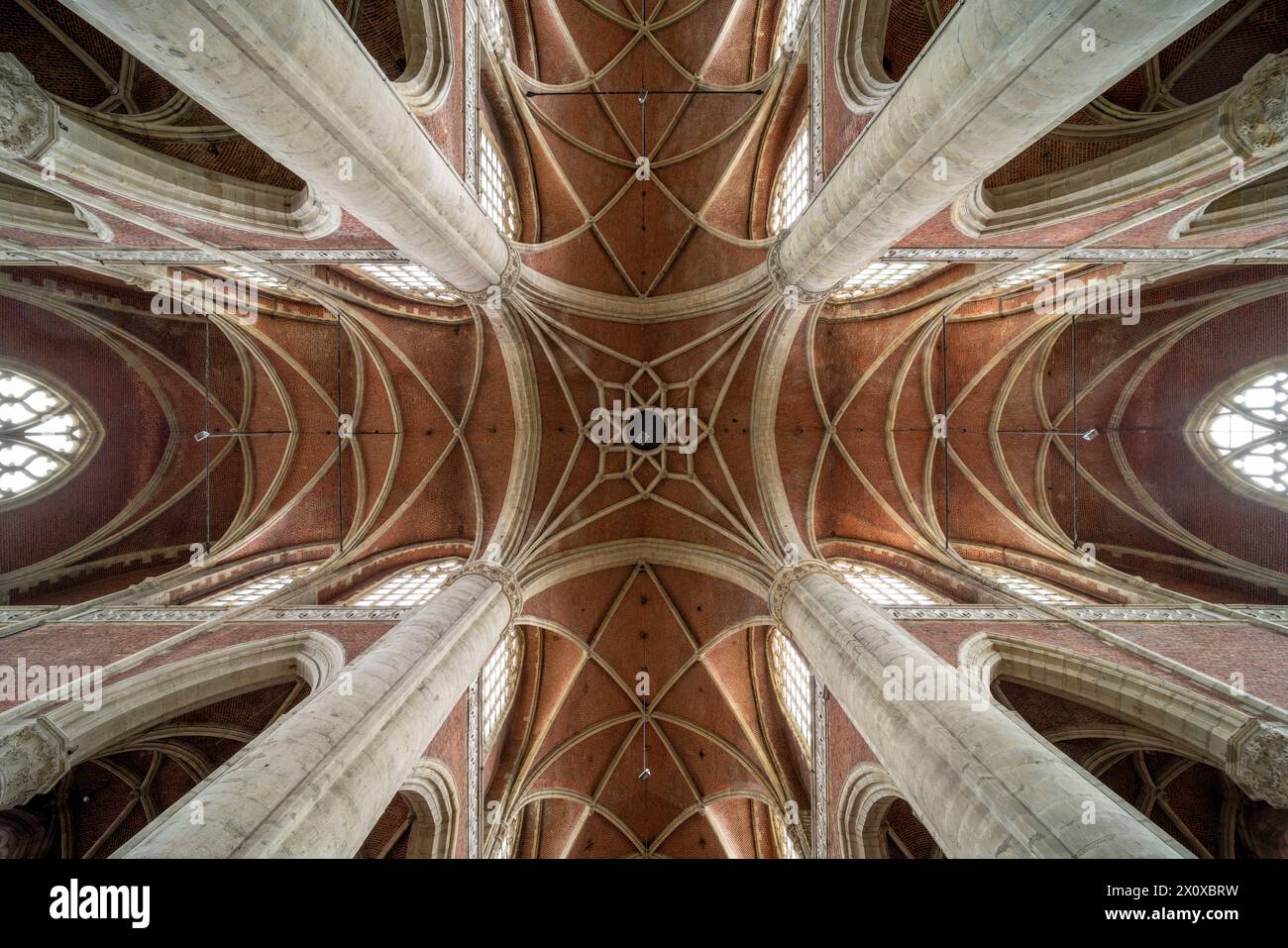 Gent, Sint-Michielskerk, Sankt Michael, Blick ins Gewölbe der Vierung Stock Photo