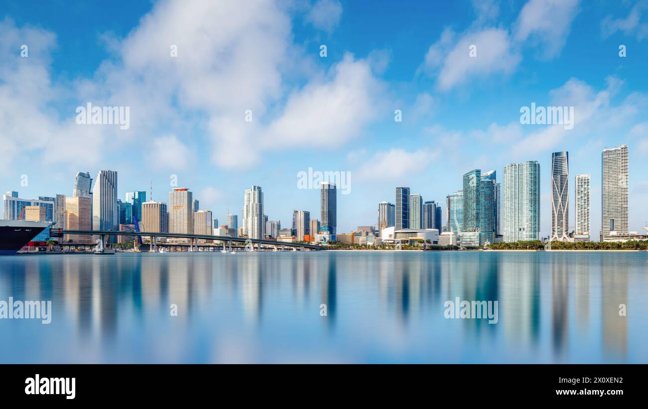 the skyline of miami, florida Stock Photo - Alamy