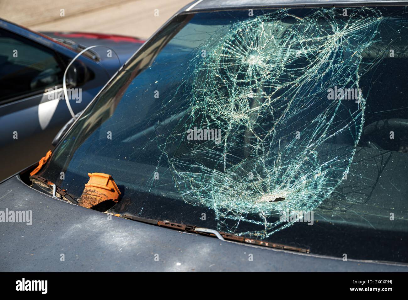 Broken windshield hi-res stock photography and images - Alamy