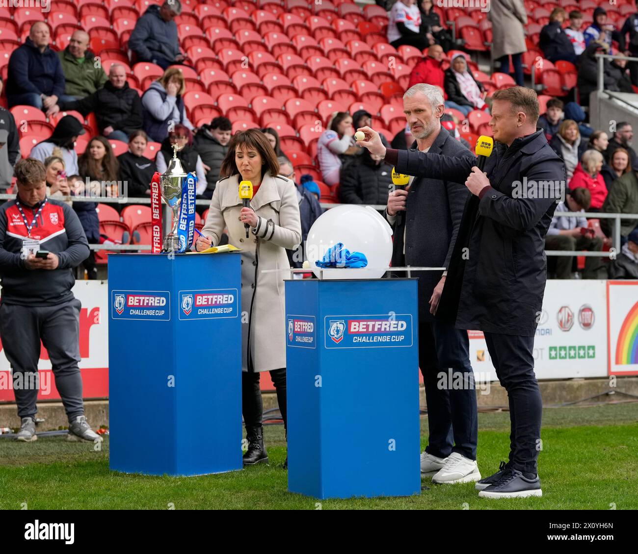 St Helens, UK. 14th Apr, 2024. BBC pundit Kevin Brown draws a ball for