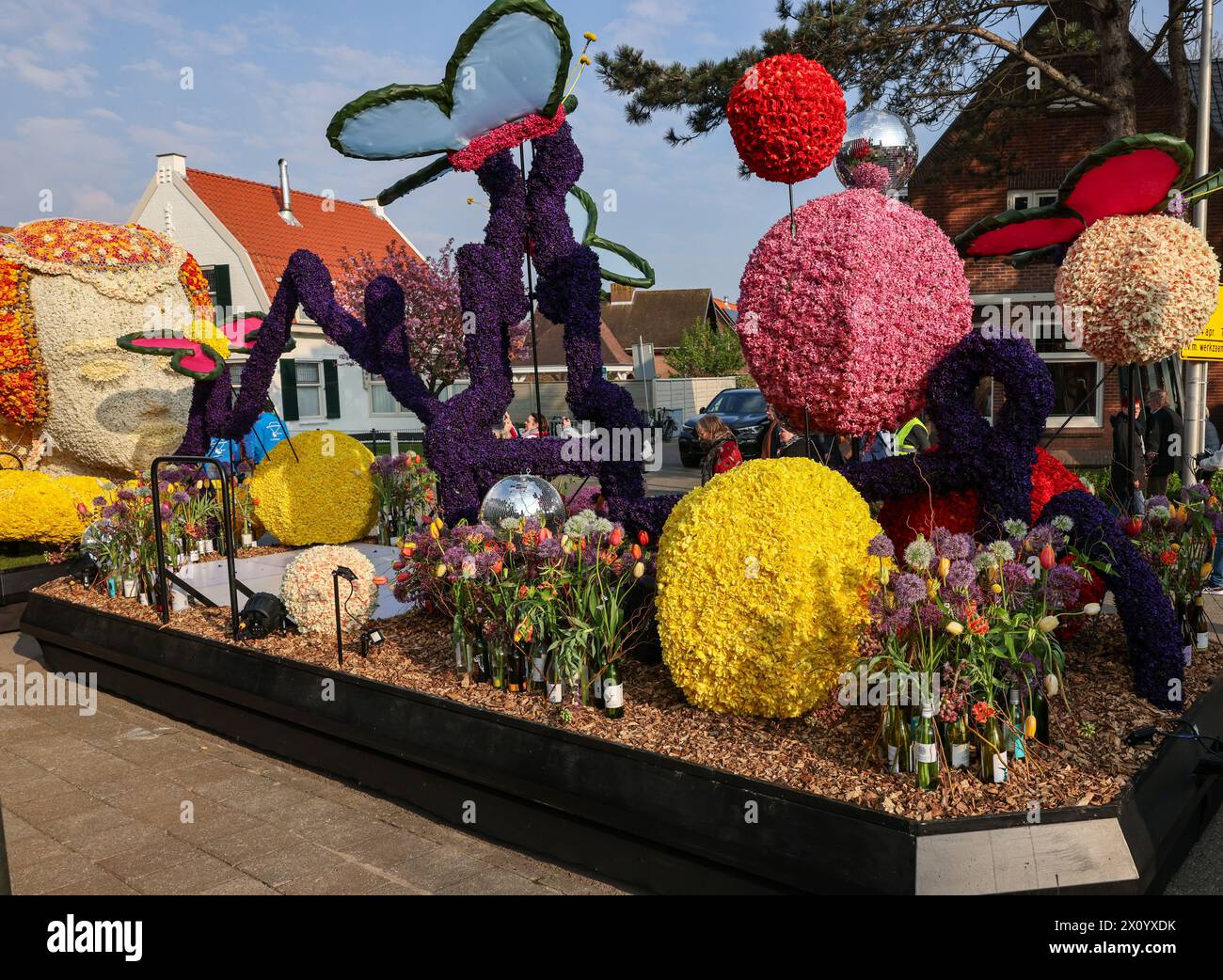 Noordwijkerhout, Netherlands - April 21, 2023: Flowers floats prepared for the evening illuminated Flower Parade Bollenstreek in Noordwijkerhout Stock Photo