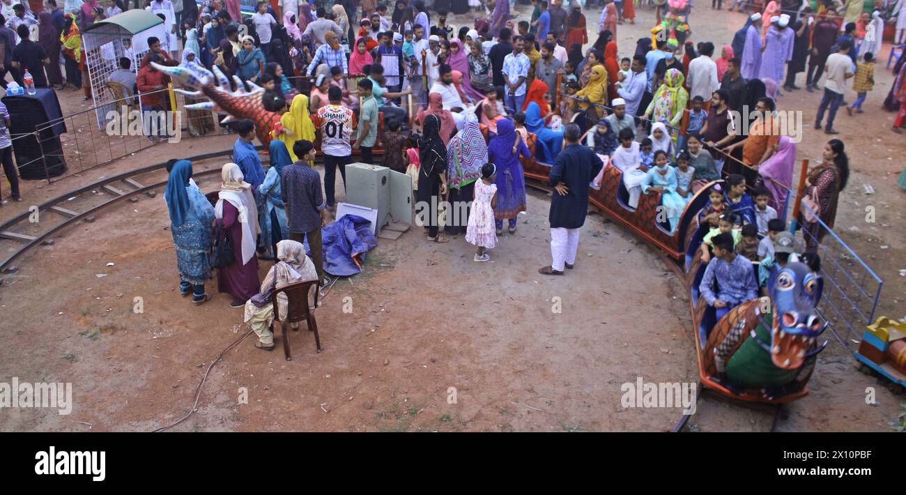 Dhaka, Bangladesh. 13th Apr, 2024. Dhaka dwellers celebrated the second ...