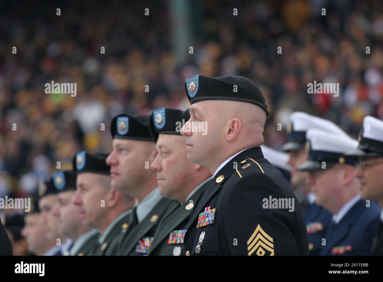 Service dress blues hi-res stock photography and images - Alamy