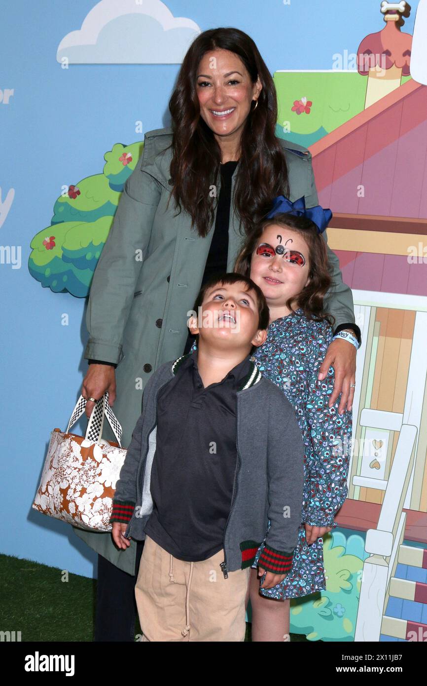 LOS ANGELES APR 13 Angelique Cabral, Adelaide Osborn, Alden Osborn(01)