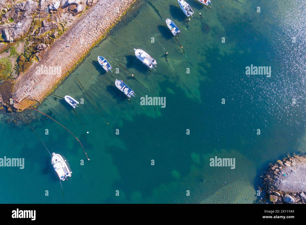 Aerial view of tropical harbor hi-res stock photography and images - Alamy